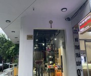 Sang shop hoa tại 104 thái thị bôi, phường chính gián, quận thanh khê