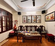 1 Bán nhà mặt ngõ phố kim ngưu, ô tô vào nhà, cách phố kim ngưu 50m, dt nhỉnh 43m2, 5 tầng, mt 4,9m.