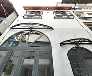 4 Nhà mới ở ngay tt q10, ngay tại ngã 7 lý thái tổ, bề ngang 5m nở hậu 5.5m, 3pn, 3wc