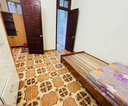 3 Cho ở nhóm sinh viên 7 - 8 người nhà đường láng, 40m2, 4 tầng, 4 ngủ, 15 triệu, đủ đồ