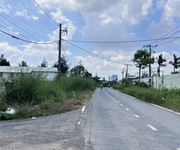 4 Kẹt ngân hàng cần bán gấp mảnh đất 800m2 mặt tiền đường bưng ông thoàn