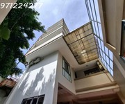 Bán căn hộ dịch vụ- đường đông minh -dĩ an -bình dương 250m2   10 25   7 tầng -40 phòng