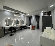 3 Sang tiệm makeup tại số 52 ,đường 4, phường linh chiểu ,tp thủ đức, tp hồ chí minh