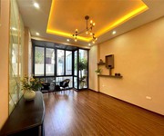 Vip   nhà phân lô nguyễn sơn, 7t thang máy, full nội thất, ôtô đỗ cổng 45m2, nhỉnh 8 tỷ.