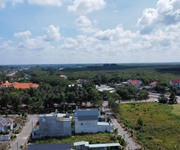 4 Cần bán lô đất mặt tiền đường nhựa lớn, thông thoáng, trung tâm Phú Giáo