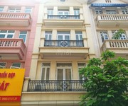 7 Cho thuê nhà số 7C lô 2 phố Vũ Phạm Hàm, Dt 80m2 x 4 tầng mặt tiền 5m đường rộng để ô tô