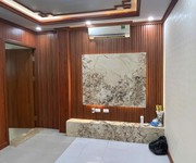 Chính chủ em cần căn tập thể tầng 1, 3 ngủ và 2wc, tại nguyễn trãi, siêu vip, mặt đường ô tô tránh