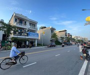 2 Bán nhà 5 tầng mặt đường lê quý đôn - nhìn thẳng công viên kì bá