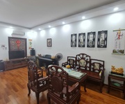 Tập thể Thái Hà 90m2 3 ngủ, khu đẹp sạch sẽ, gần mặt phố, ô tô đi qua, dân trí cao an ninh tốt.