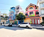 1 Cho thuê Biệt Thự 168 Nguyễn Gia Trí, Ph 25, Quận Bình Thạnh. 3 Tầng 8x20  400m2 chỉ 70tr