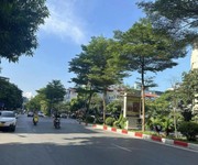 2 Mặt phố vip cầu giấy - lô góc 3 mặt ô tô - vỉa hè rộng - kinh doanh sầm uất