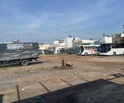 2 Bãi giữ xe rửa xe  24/24 và cho thuê đất trống