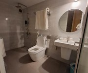 2   mỹ đình nhà đẹp-ô tô vào nhà - 7 tầng thang máy   dt: 43m x 7t x 5.4 m mt, giá 11.9 tỷ