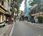 3 Cần bán vạn bảo ba đình lo góc căn hộ 9 tầng dt 55 m2 mt 5 m giá 35,5 tỷ lh huyền 7x