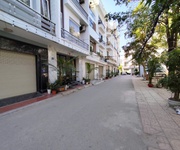 2 Bán đất phân lô 162 trung lực , dt 100m, hướng đông, giá 50 tr/m