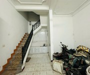 3 Bán nhà phố tây sơn - đống đa - chỉ hơn 4 tỷ 5 - ba bước ra mặt phố - diện tích gần 40m, 4 tầng
