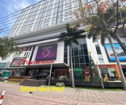 3 Bán nhà lô góc nguyễn xí 80m2, 2 tầng, gần vincom chỉ 6.5 tỉ