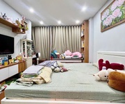 4 Cần bán nhà: tại đống đa