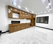 8 Bán nhà 33m2 x 6 tầng thang máy Hoàng Quốc Việt - 2 thoáng - gần phố - ngõ rộng - sđcc LÔ GÓC - NHÀ