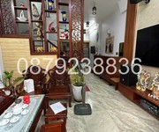 Bán nhà hoàng cầu 37m  x 5 tầng 5.65 tỷ, mặt ngõ thông, tiện kinh doanh