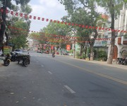 Bán đất 48 đường số 81 P. Tân Quy, Quận 7, dt 19,5x17m giá 75 tỷ