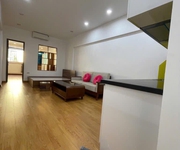 Bán căn hộ tập thể tầng 3 nguyễn chí thanh, 65m2, 2 ngủ, giá 3.05 tỷ