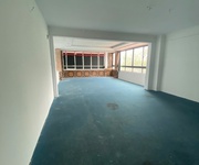 3 Bán hoặc cho thuê  tòa nhà văn phòng