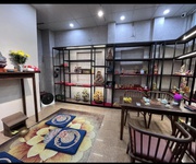 Cho thuê nhà bốn tầng 100 m2, mặt phố Tây Sơn, cạnh chùa Phúc Khánh.