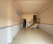2 Chính chủ cần cho thuê nhà 2 tầng 3 mặt tiền hẻm xe tải 1 sẹc cách hương lộ 2 khoảng 50m