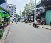 sát mặt tiền tân chánh hiệp quận 12 - tiện kinh doanh - xe hơi đậu cửa - giáp đông bắc gần cầu