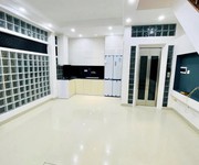 Mặt ngõ yên hòa, cg 32m 6t thang máy, xe 5 tạ đỗ cửa, 10m ra phố, hơn 8 tỷ