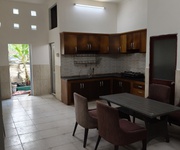 3 Nhà cho thuê ở khu vực đẹp, tiềm năng.