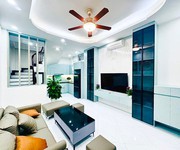 Hiếm hiếm bùi xương trạch thanh xuân,32m2x5t,lô góc,ô tô vào nhà,ngõ thông,nhà đẹp ở ngay.