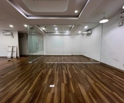 2 Cho thue van phong quan 4 75m2 thoang mat