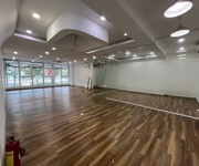 4 Cho thue van phong quan 4 75m2 thoang mat