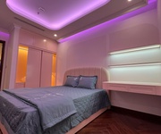 4 Cho thuê căn 3 ngủ sang xịn Diamond crown