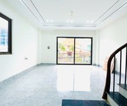 Nhà mới- ô tô vào nhà  bát khối 36m2 x 6 tầng mặt tiền  5m, 6.45 tỷ long biên.