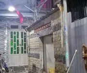 Cần bán gấp nhà đẹp linh xuân   giá tốt bất ngờ ngay chợ linh xuân.