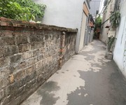 Tôi cần bán gấp nhà 3 tầng phố xuân phương quận nam từ liêm. 60m2 tôi bán nhỉnh 5 tỷ. ngõ rộng xe 3