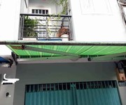 Nhà mới ở ngay, hẻm xe hơi 4m ,cmt8 quận 10 ,3 tầng, ngang 3,3 dài 9, giá dưới 5 tỷ tl, sổ hồng ,