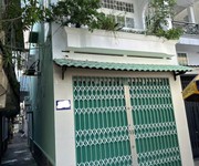 Nhà đường điện biên phủ , bình thạnh - 38m - 2 tầng - 2 pn - lô gốc thoáng - xe hơi tới nhà - thuận