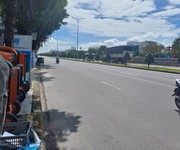 Nhà 2 tầng   2 mặt tiền trường chinh đât 150m2 ngang 10m giá 8 tỷ.