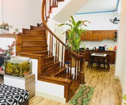 Cần bán 42,3m2 nhà 4 tầng khu TĐC Giang Biên. Đường phân lô bàn cờ, bạt ngàn tiện ích