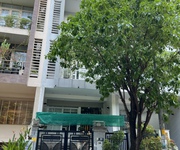 Bán nhà số 20 đường 16 khu Him Lam Quận 7 giá 26 tỷ, sổ hồng, nội thất đầy đủ, vị trí đẹp.
