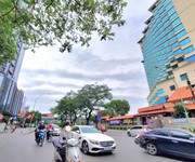 Bán nhà 3 tầng 36m , 4pn, 3wc, nghi tàm - tây hồ - 7.6 tỷ