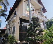 Biệt thự vườn đẹp 3 tầng 12 tỷ    nguyễn bình tt nhà bè   xe hơi vào tận nhà
