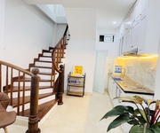Bán gấp - nhà đường láng -vị trí đắc địa- 5 tầng- dt -33m2-mt3.5m  giá chỉ 7.5tỷ