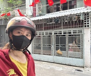 Nhà bán mặt tiền xe hơi chạy ngang- trước nhà 4m- gần công viên khánh hội - qua quận 1 và quận 7