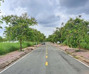Lô góc kdc bộ công an, phạm hữu lầu, 81 triệu/m, cạnh sông