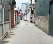 Cần bán 79m2 nhà 3 tầng ngõ 28 Phố Võ Trung, Phúc Lợi. Đường rộng ô tô 7 chỗ ra vào thoải mái